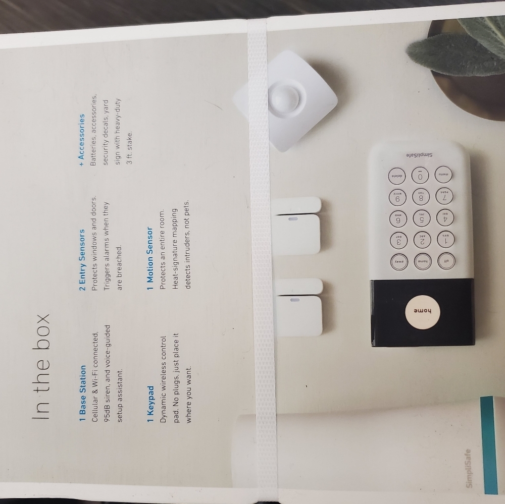 Simplisafe starter kit New In Box - Picture 2 of 4